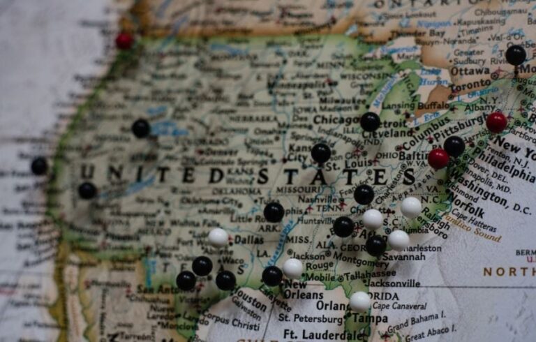 Map with pins in north america and canada to decict Diag Partners Candad office